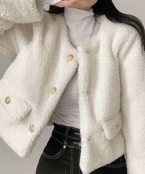 BEIDELLI（ベイデリー）の「[BELLIDE MADE] フェミニンノーカラーボアジャケット（ノーカラージャケット・レディース・ブラック/アイボリー・FREE）」の17枚目の写真