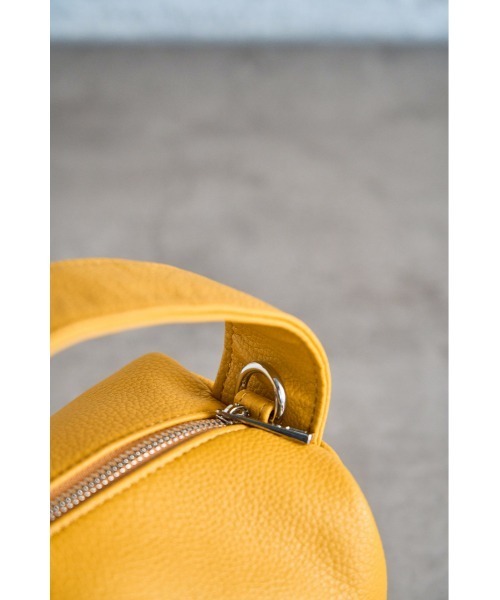 AZUL by moussy（アズールバイマウジー）の「ONE HANDLE BOX BAG/ワンハンドルボックスバッグ（ハンドバッグ・レディース・イエロー/ブラック/アイボリー・FREE）」の6枚目の写真