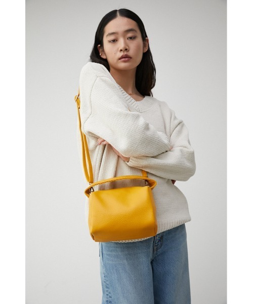 AZUL by moussy（アズールバイマウジー）の「ONE HANDLE BOX BAG/ワンハンドルボックスバッグ（ハンドバッグ・レディース・イエロー/ブラック/アイボリー・FREE）」の9枚目の写真