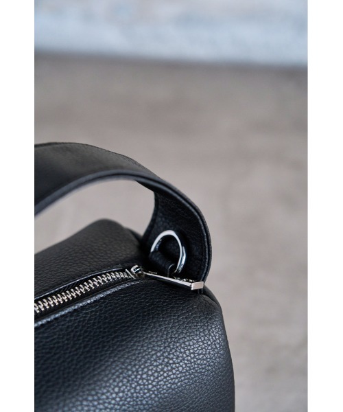 AZUL by moussy（アズールバイマウジー）の「ONE HANDLE BOX BAG/ワンハンドルボックスバッグ（ハンドバッグ・レディース・イエロー/ブラック/アイボリー・FREE）」の16枚目の写真