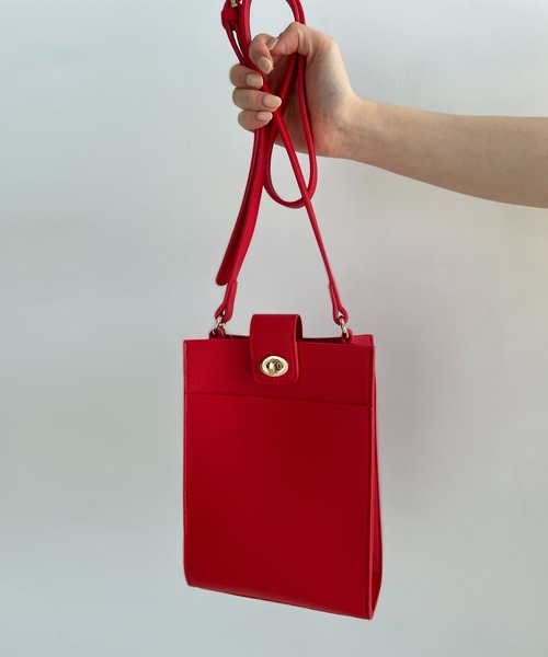 VIS（ビス）の「【新色】バッククリアーポケットマルチショルダーバッグ（ショルダーバッグ・レディース・ブラック/レッド/オフホワイト/イエロー/ダークパープル/ブルー/グリーン/ピンク系その他2・FREE）」の8枚目の写真