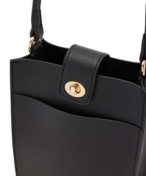 VIS（ビス）の「【新色】バッククリアーポケットマルチショルダーバッグ（ショルダーバッグ・レディース・ブラック/レッド/オフホワイト/イエロー/ダークパープル/ブルー/グリーン/ピンク系その他2・FREE）」の17枚目の写真