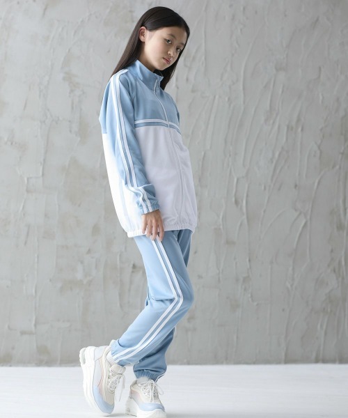 repipi armario（レピピ アルマリオ）の「【repipi armario / レピピアルマリオ】ガールズ切り替えラインジャージトップス　ブルゾン　ジャージ　ライン　ダンス（ジャージ・キッズ・ブラック/サックスブルー/ピンク/ミント・140/150/160/170）」の7枚目の写真