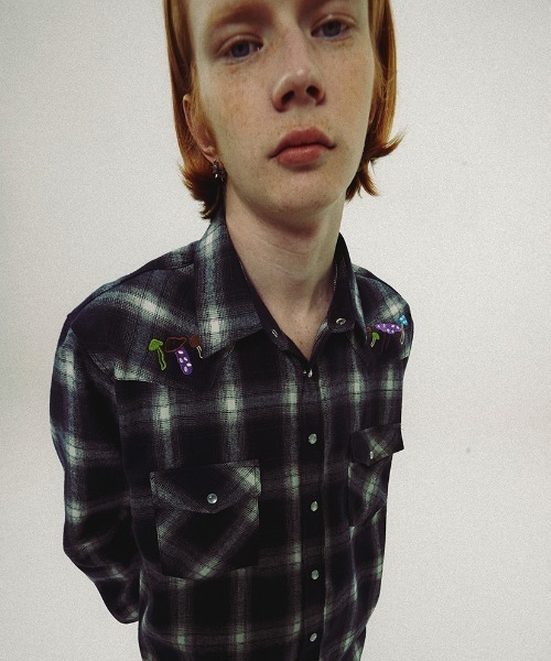 MAHAGRID(マハグリッド)の「『mahagrid/マハグリッド』MUSHROOM WESTERN SHIRT/マッシュルームウエスタン シャツ(シャツ/ブラウス・レディース・ブラック/ネイビー・M/L)」の14枚目の写真