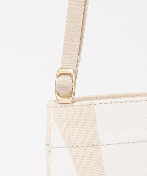 russet（ラシット）の「カジュアルスマホショルダー(Z-120)（ショルダーバッグ・レディース・ライトグレー/ブラック/アイボリー/ダークグレー・FREE）」の8枚目の写真