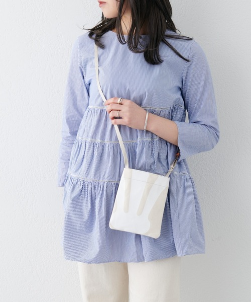 russet（ラシット）の「カジュアルスマホショルダー(Z-120)（ショルダーバッグ・レディース・ライトグレー/ブラック/アイボリー/ダークグレー・FREE）」の12枚目の写真