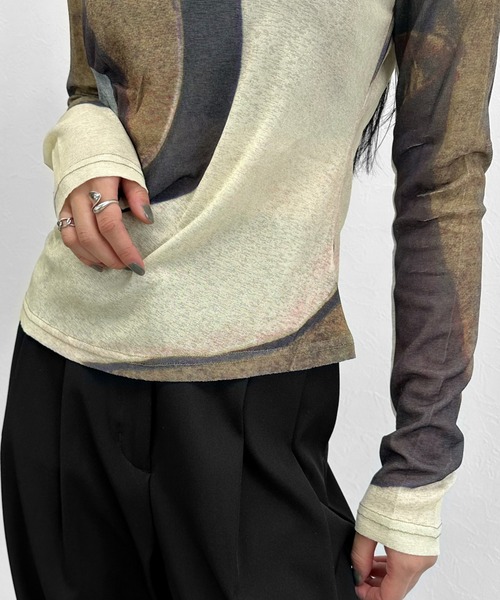 LVEU.（ラブユ.）の「【LVEU.】ニュアンス柄シャーリングデザインシアートップス / トップス カットソー シャーリング ニュアンス シアー 長袖 カーキ ZOZOTOWN限定（Tシャツ/カットソー・レディース・カーキ・FREE）」の12枚目の写真