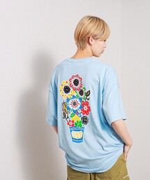 BEAMS T | PUTS × BEAMS T / FLOWER T-SHIRT by Winiche & Co.(Tシャツ/カットソー)