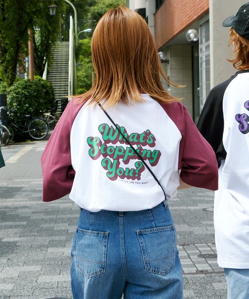 NO NEED（ノーニード）の「ラグランバックプリント クルーネック Tシャツ（Tシャツ/カットソー・メンズ・ブラック/ダークグリーン/レッド系その他・M/L）」の3枚目の写真