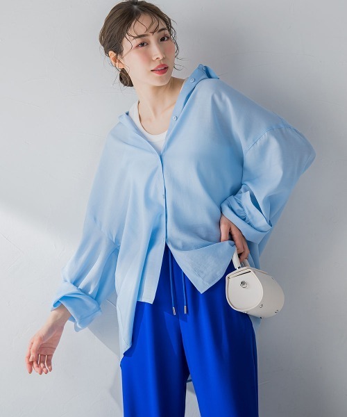 VICKY（ビッキー）の「【ビッキー定番/今季注目トレンドのシアー素材】シアーシャツ《洗濯機で洗える》（シャツ/ブラウス・レディース・グリーン/ブラック/ホワイト/ブルー/オレンジ・M）」の4枚目の写真