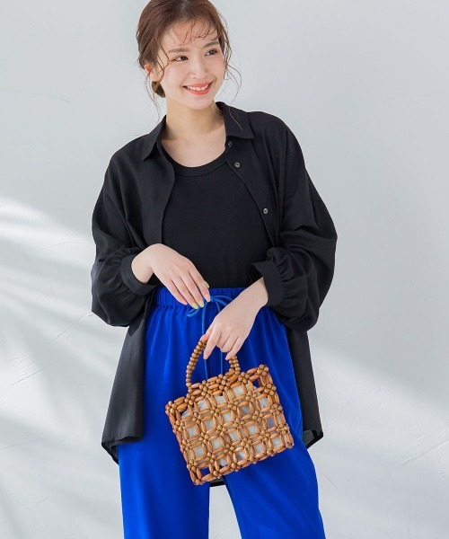 VICKY（ビッキー）の「【ビッキー定番/今季注目トレンドのシアー素材】シアーシャツ《洗濯機で洗える》（シャツ/ブラウス・レディース・グリーン/ブラック/ホワイト/ブルー/オレンジ・M）」の3枚目の写真