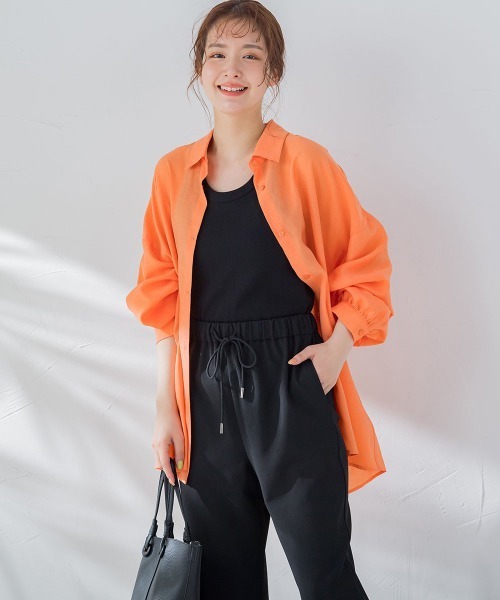 VICKY（ビッキー）の「【ビッキー定番/今季注目トレンドのシアー素材】シアーシャツ《洗濯機で洗える》（シャツ/ブラウス・レディース・グリーン/ブラック/ホワイト/ブルー/オレンジ・M）」の8枚目の写真