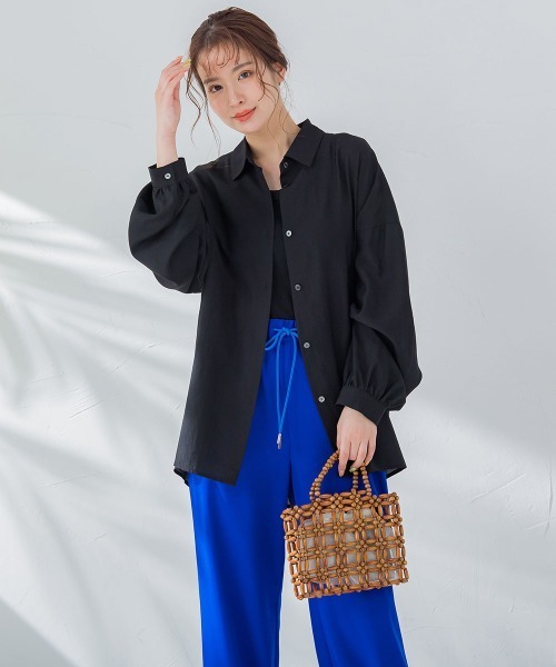 VICKY（ビッキー）の「【ビッキー定番/今季注目トレンドのシアー素材】シアーシャツ《洗濯機で洗える》（シャツ/ブラウス・レディース・グリーン/ブラック/ホワイト/ブルー/オレンジ・M）」の21枚目の写真