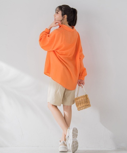 VICKY（ビッキー）の「【ビッキー定番/今季注目トレンドのシアー素材】シアーシャツ《洗濯機で洗える》（シャツ/ブラウス・レディース・グリーン/ブラック/ホワイト/ブルー/オレンジ・M）」の15枚目の写真