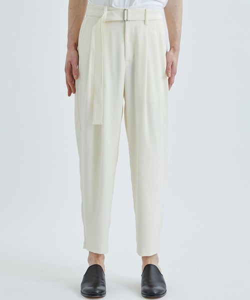 ATTACHMENT（アタッチメント）の「STUDIOUS別注 BELTED WIDE TAPERED SLACKS（スラックス・メンズ・キナリ/ネイビー/ブラック・1/2）」の7枚目の写真