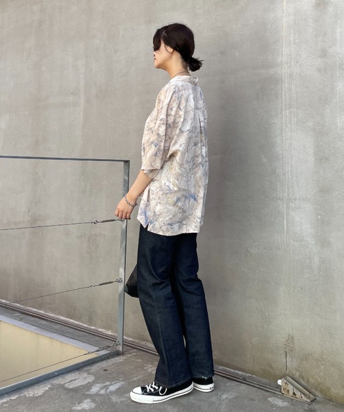 CIAOPANIC(チャオパニック)の「グラデーションルーズシャツ(シャツ/ブラウス・レディース・ベージュ/ブルー・MEDIUM/LARGE)」の18枚目の写真