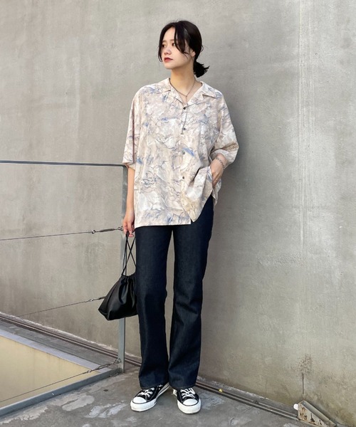 CIAOPANIC(チャオパニック)の「グラデーションルーズシャツ(シャツ/ブラウス・レディース・ベージュ/ブルー・MEDIUM/LARGE)」の14枚目の写真