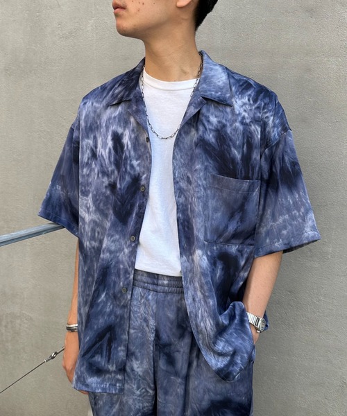 CIAOPANIC(チャオパニック)の「グラデーションルーズシャツ(シャツ/ブラウス・レディース・ベージュ/ブルー・MEDIUM/LARGE)」の4枚目の写真