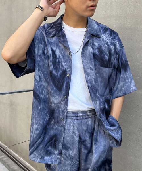 CIAOPANIC(チャオパニック)の「グラデーションルーズシャツ(シャツ/ブラウス・レディース・ベージュ/ブルー・MEDIUM/LARGE)」の6枚目の写真
