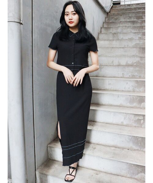 MURUA（ムルーア）の「シャーリングミニトップス（シャツ/ブラウス・レディース・ブラック/ブルー・FREE）」の4枚目の写真