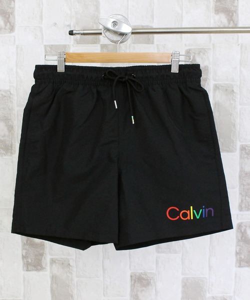 Calvin Klein(カルバン・クライン)の「CK ワンポイントロゴサーフパンツ ボードショーツ(水着・メンズ・ブラック系2/ブラック系3/ブラック系4/ブラック/ホワイト系7/ホワイト/レッド/ブラック系8・S/M/L/XL)」の6枚目の写真