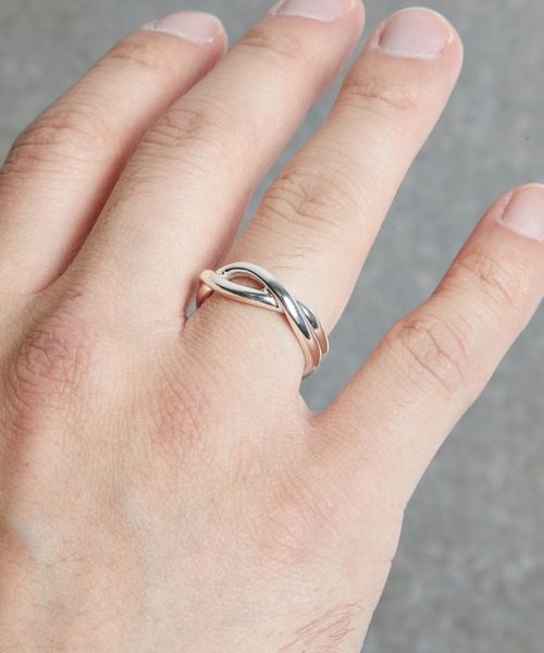 PUBLIC TOKYO(パブリックトウキョウ)の「シルバークロスリング【錆びない/シルバー925】(リング・メンズ・シルバー・FREE)」の3枚目の写真