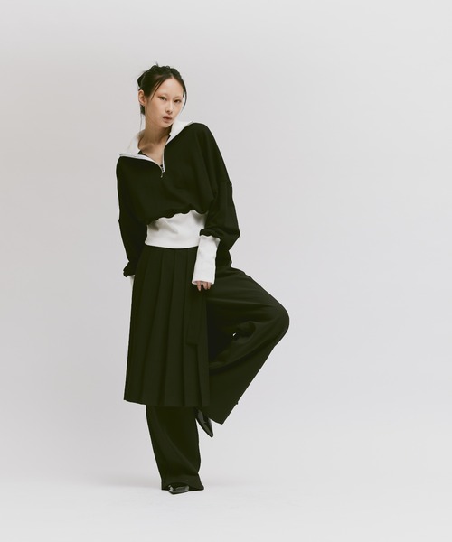 FEKETE（フェケテ）の「BICOLOR HALF-ZIP SWEAT SHIRT / バイカラーハーフジップスウェット（スウェット・レディース・オフホワイト/ライトグリーン/ネイビー/ブラック・FREE）」の6枚目の写真