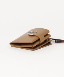 TOGA PULLAレザーウォレット TOGA（トーガ）の「TOGA PULLA Leather shoulder wallet（財布