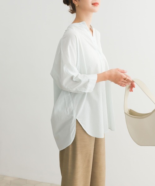 URBAN RESEARCH DOORS（アーバンリサーチドアーズ）の「ストライプドルマンシャツ（シャツ/ブラウス・レディース・グリーン系その他/ブルー系その他/アイボリー・MEDIUM）」の6枚目の写真