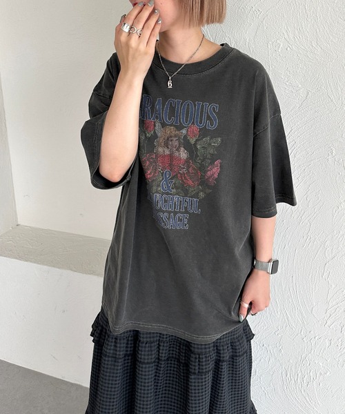 apres jour mignon(アプレジュールミニョン)の「ピグメントヴィンテージライクロックTシャツ3【ZOZOTOWN限定アイテム】(Tシャツ/カットソー・レディース・アイボリー/ブラック系その他2/その他/ブラック系その他/ネイビー・X-LARGE/フリー)」の10枚目の写真