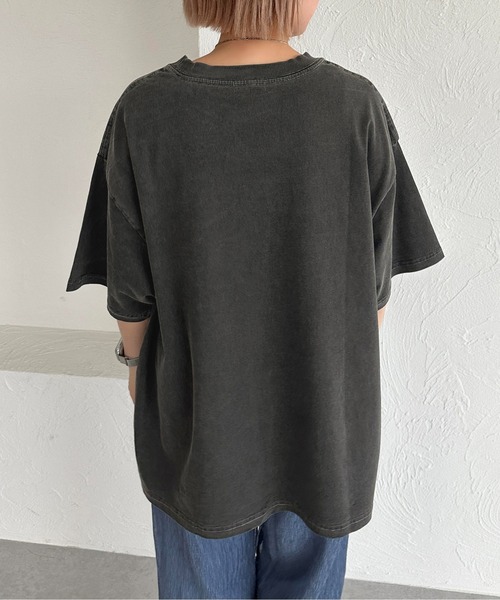 apres jour mignon(アプレジュールミニョン)の「ピグメントヴィンテージライクロックTシャツ3【ZOZOTOWN限定アイテム】(Tシャツ/カットソー・レディース・アイボリー/ブラック系その他2/その他/ブラック系その他/ネイビー・X-LARGE/フリー)」の16枚目の写真
