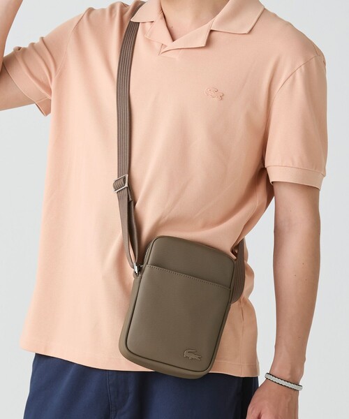 Lacoste メンズクラシック バーティカルカメラバッグ メンズクラシック バーティカルカメラバッグ（ショルダーバッグ