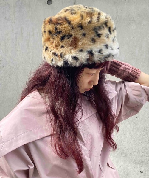 Casselini(キャセリーニ)の「Casselini(キャセリーニ)ロシア帽(ニットキャップ/ビーニー・レディース・アニマル/ブラック/ベージュ・FREE)」の6枚目の写真