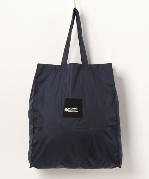 GRANDE FOOTBALL PRODUCTS(グランデフットボールプロダクツ)の「GRANDE.F.P ビタミンカラーナイロントートエコバッグ(エコバッグ/サブバッグ・レディース・ネイビー/チェリーピンク/オレンジ/ロイヤルブルー/ブラック/サックスブルー/黄緑系/レッド/レモンイエロー・ONE SIZE)」の3枚目の写真