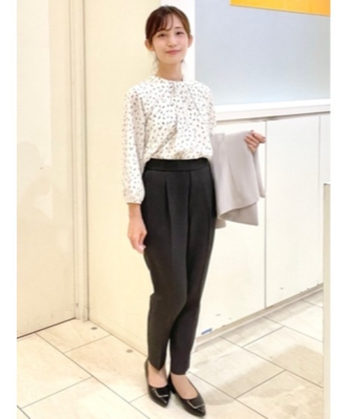 Perfect Suit FActory（パーフェクトスーツファクトリー）の「ポインテッドトゥパンプス　ブラック/グレー（パンプス・レディース・グレー/ブラック・M/L/S）」の15枚目の写真