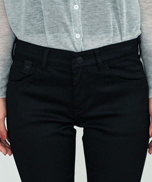 EDWIN（エドウィン）の「【色あせしにくい。ホコリがつきにくい。】ハタラクロ スリムストレートパンツ（その他パンツ・レディース・ブラック・MEDIUM/LARGE/SMALL/X-LARGE/X-SMALL）」の6枚目の写真