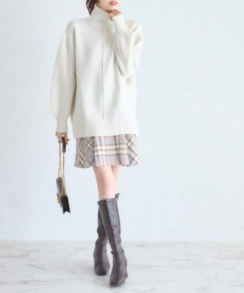tocco closet（トッコ　クローゼット）の「ミルドライクウールハイネックニットプルオーバー（ニット/セーター・レディース・ピンクベージュ/グレー/オフホワイト/ブルー・M）」の5枚目の写真