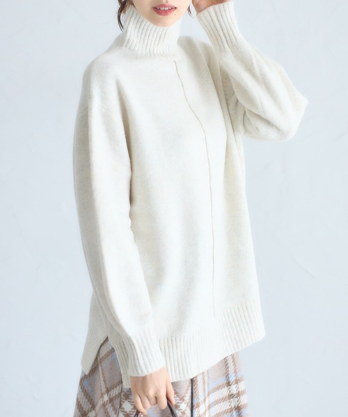 tocco closet（トッコ　クローゼット）の「ミルドライクウールハイネックニットプルオーバー（ニット/セーター・レディース・ピンクベージュ/グレー/オフホワイト/ブルー・M）」の8枚目の写真