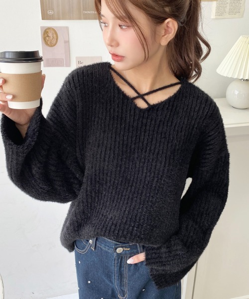 取引中極美品✨ ルル ウィルビー Vネック シャギー ニット 長袖 セーター M セール】クロスネックシャギーニットプルオーバー（ニット/セーター