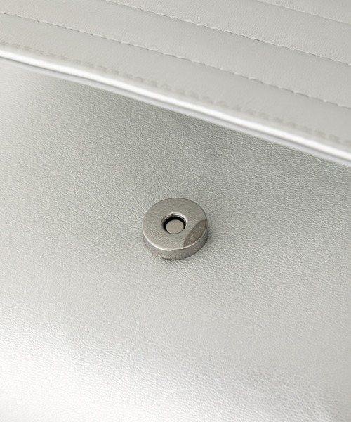 COLONY 2139（コロニートゥーワンスリーナイン）の「キルトフラップ2wayバッグ（ショルダーバッグ・レディース・ブラック/シルバー・FREE）」の8枚目の写真