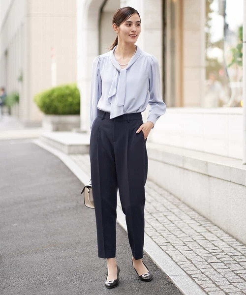 a.v.v（アーヴェヴェ）の「【洗える/イージーケア】ダブルクロステーパードパンツ（スーツパンツ・レディース・ブラック/ネイビー/ライトグレー・38/36/34/40/42）」の20枚目の写真