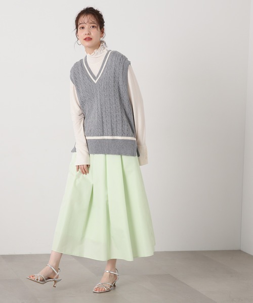 N.（N. Natural Beauty Basic）（エヌエヌナチュラルビューティーベーシック）の「◆ケーブルニットベスト（ベスト・レディース・ブラック/グレー/オフホワイト・MEDIUM）」の4枚目の写真