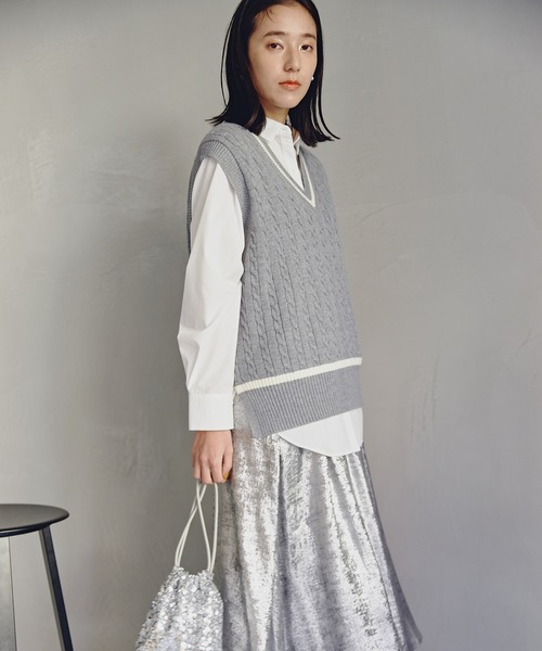 N.（N. Natural Beauty Basic）（エヌエヌナチュラルビューティーベーシック）の「◆ケーブルニットベスト（ベスト・レディース・ブラック/グレー/オフホワイト・MEDIUM）」の7枚目の写真