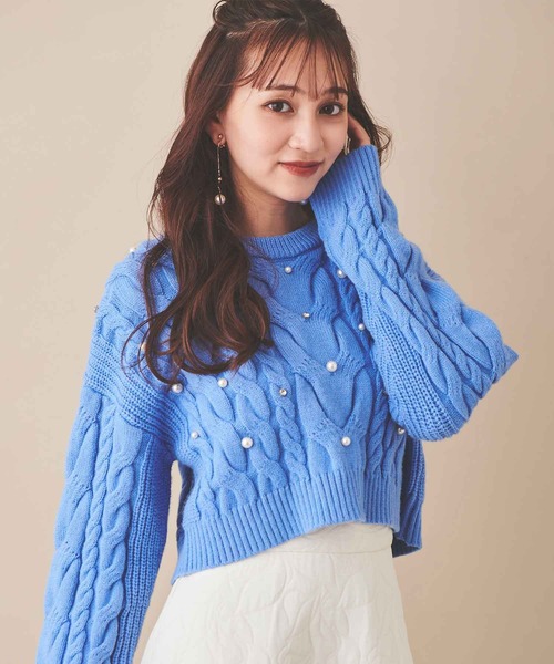 31 Sons de mode（トランテアン　ソン　ドゥ　モード）の「パール付きケーブルニット（ニット/セーター・レディース・ライトグレー/オフホワイト/ブラック/ブルー・36）」の4枚目の写真