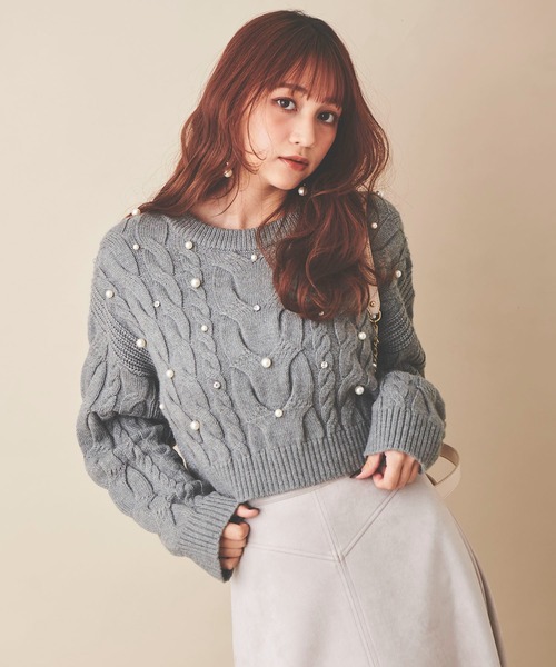 31 Sons de mode（トランテアン　ソン　ドゥ　モード）の「パール付きケーブルニット（ニット/セーター・レディース・ライトグレー/オフホワイト/ブラック/ブルー・36）」の17枚目の写真