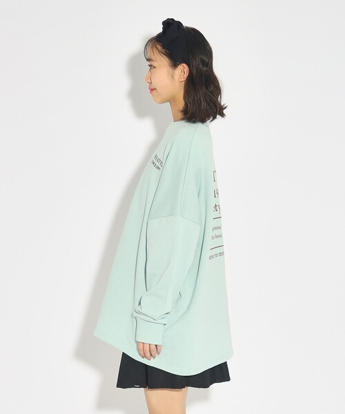 PINK-latte(ピンクラテ)の「◆バックグラフィックチュニックプルオーバー(Tシャツ/カットソー・キッズ・アイボリー/グリーン系・15 /16/14)」の4枚目の写真