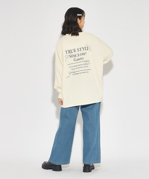 PINK-latte(ピンクラテ)の「◆バックグラフィックチュニックプルオーバー(Tシャツ/カットソー・キッズ・アイボリー/グリーン系・15 /16/14)」の13枚目の写真