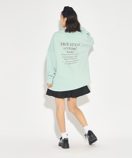 PINK-latte(ピンクラテ)の「◆バックグラフィックチュニックプルオーバー(Tシャツ/カットソー・キッズ・アイボリー/グリーン系・15 /16/14)」の17枚目の写真