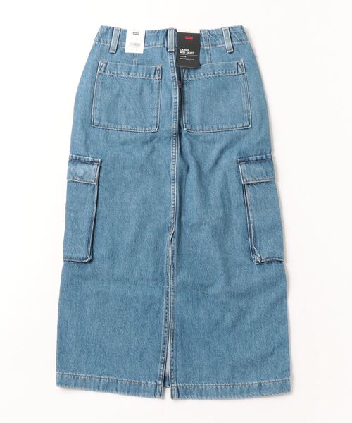 Levi's（リーバイス）の「Levi's/リーバイス カーゴ ミディスカート ミディアムインディゴ CAUSE AND EFFECT（スカート・レディース・インディゴブルー・28inch/23inch/27inch/26inch/25inch/24inch）」の2枚目の写真