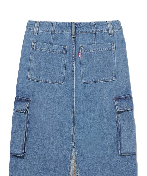 Levi's（リーバイス）の「Levi's/リーバイス カーゴ ミディスカート ミディアムインディゴ CAUSE AND EFFECT（スカート・レディース・インディゴブルー・28inch/23inch/27inch/26inch/25inch/24inch）」の3枚目の写真
